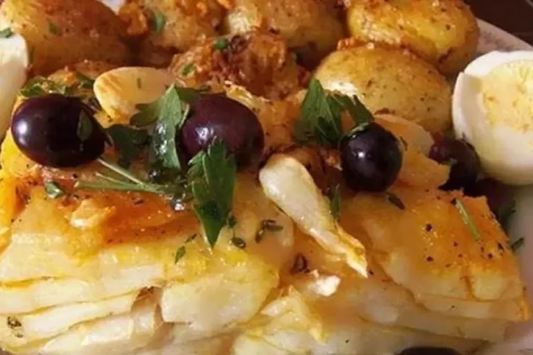 Leia mais sobre o artigo Bacalhau com batata uma receita saborosa que sempre preparo