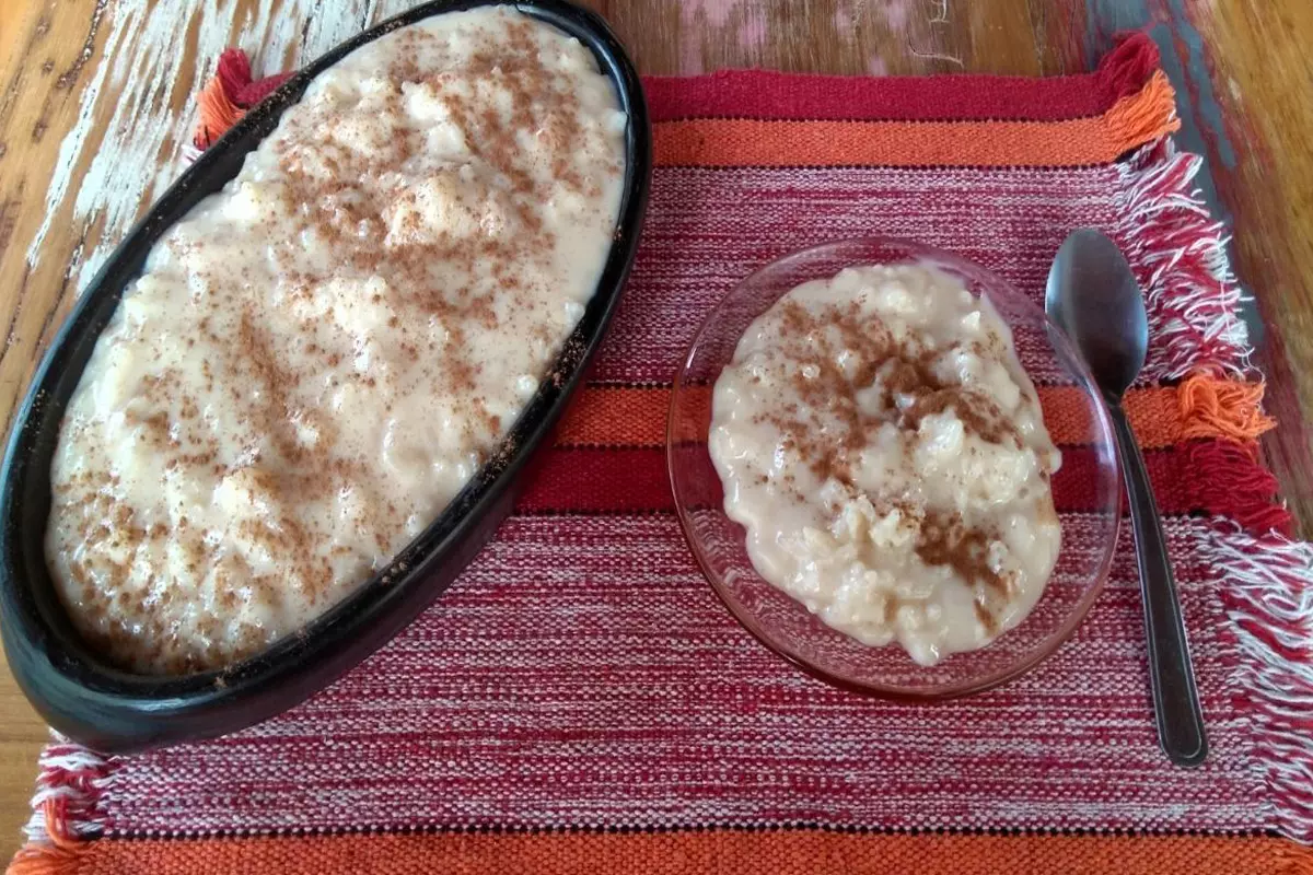 Leia mais sobre o artigo Arroz doce com leite condensado que minha vó preparar no sítio