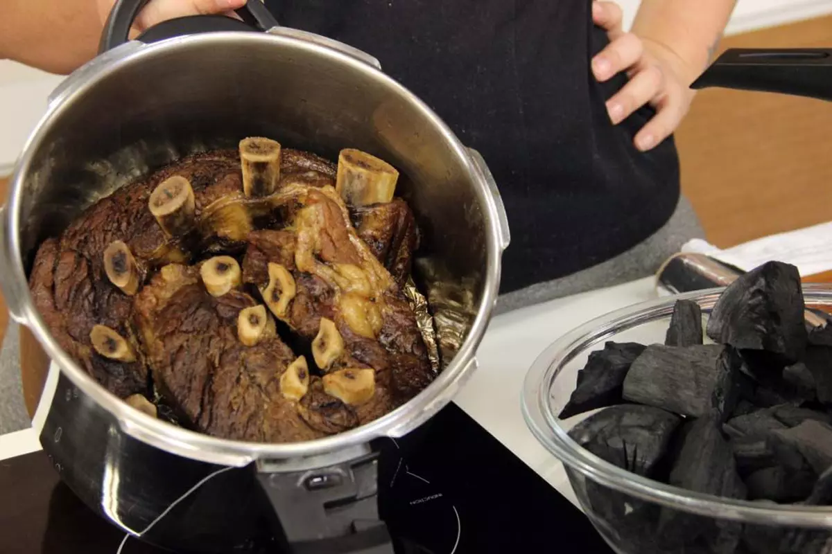 Você está visualizando atualmente Churrasco na panela de pressão essa receita é um sucesso